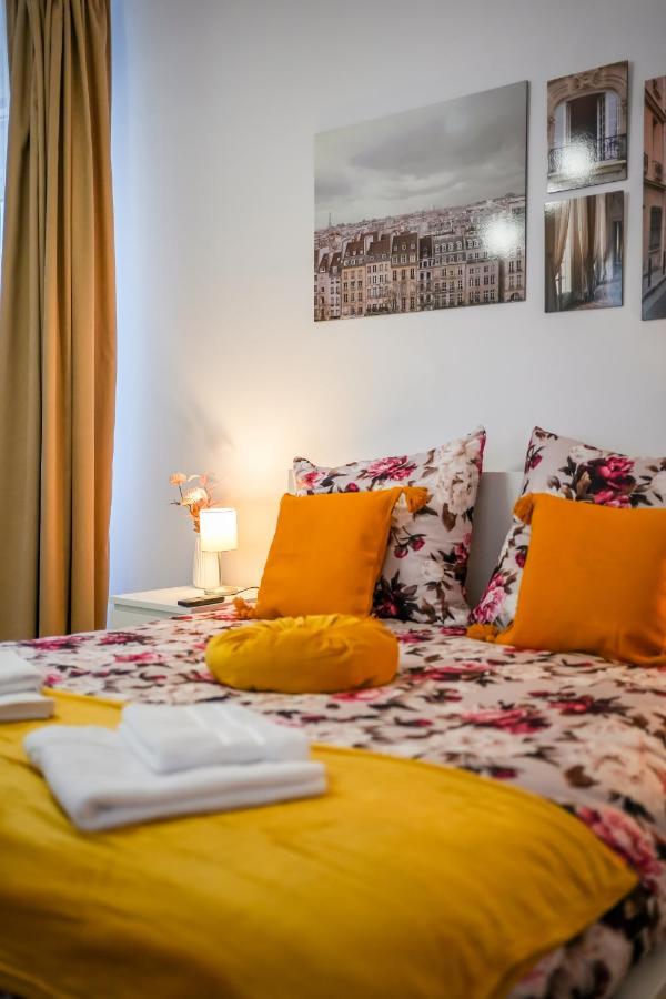 Ultracentral Golden Gatehouse 3 Bdrm 부쿠레슈티 외부 사진