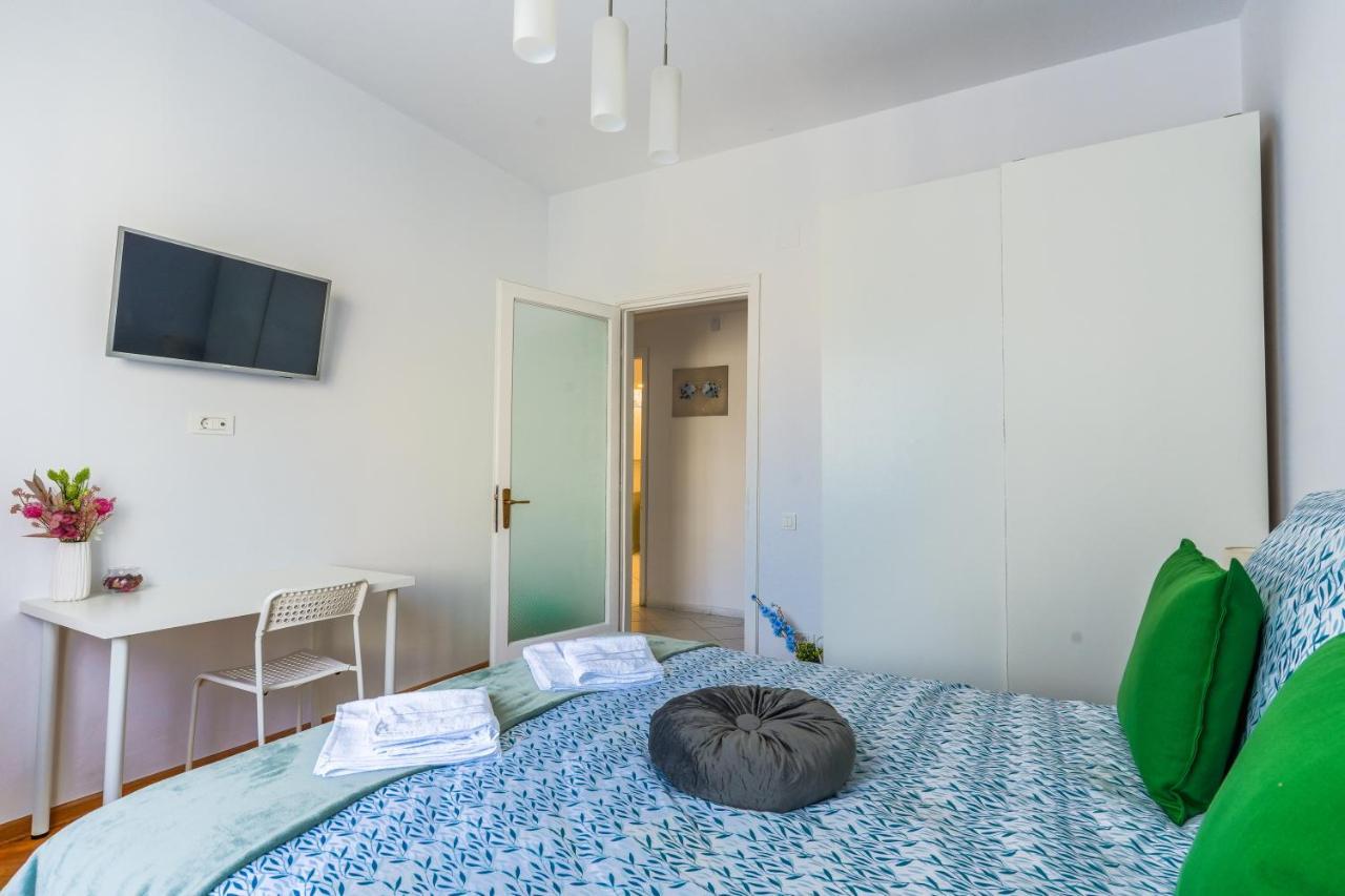 Ultracentral Golden Gatehouse 3 Bdrm 부쿠레슈티 외부 사진