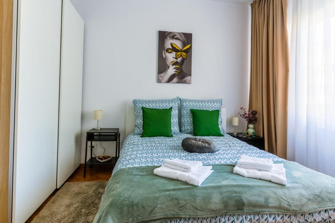 Ultracentral Golden Gatehouse 3 Bdrm 부쿠레슈티 외부 사진