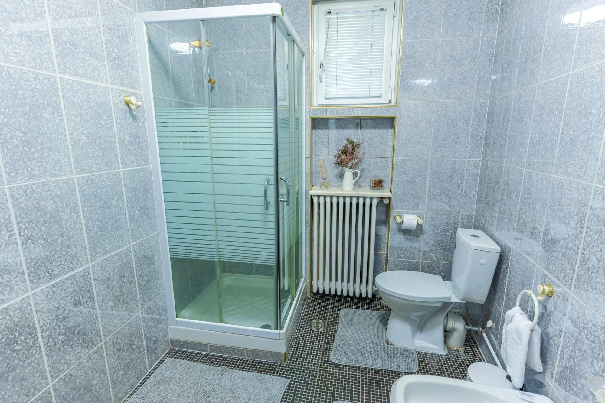 Ultracentral Golden Gatehouse 3 Bdrm 부쿠레슈티 외부 사진