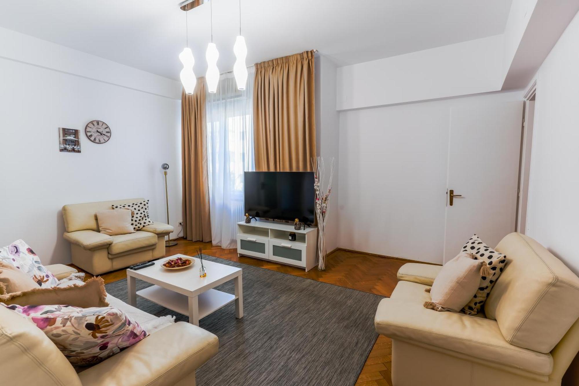 Ultracentral Golden Gatehouse 3 Bdrm 부쿠레슈티 외부 사진