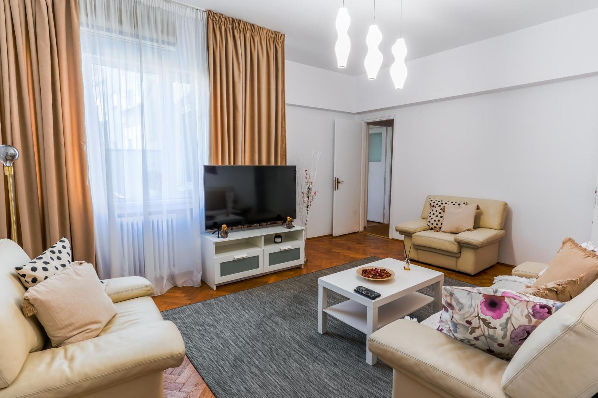 Ultracentral Golden Gatehouse 3 Bdrm 부쿠레슈티 외부 사진